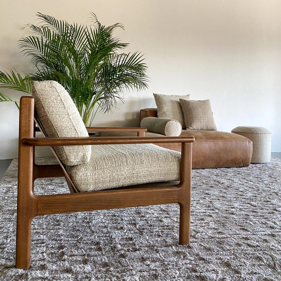 Lugano Ivory | Lounge Chair Manhattan - Evolution21 | By Karine Bonjean