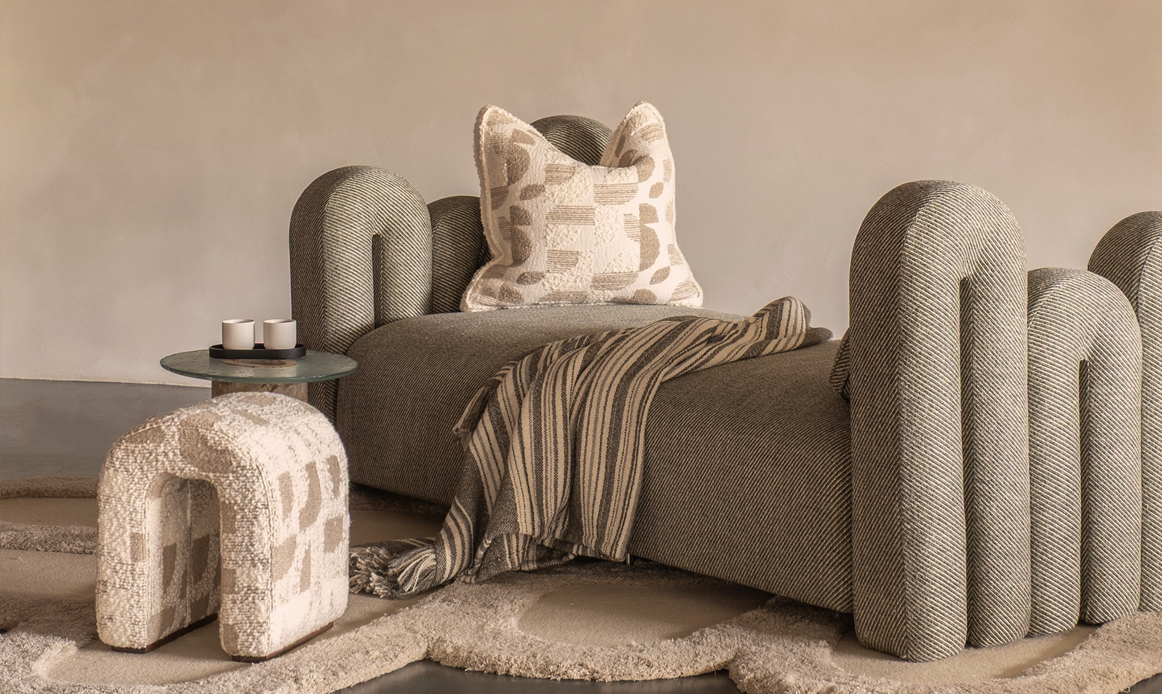 Zenith Pouf